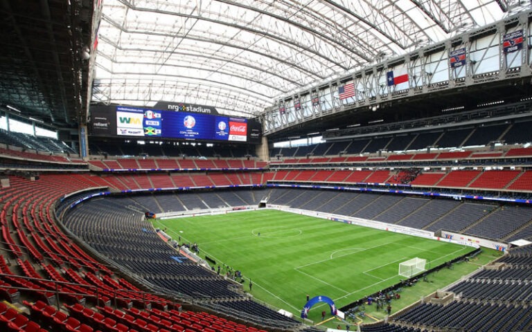 NBA,巴特勒精准,传球助波斯,香港赛马,香港赛马场,赛马活动,赛马资讯