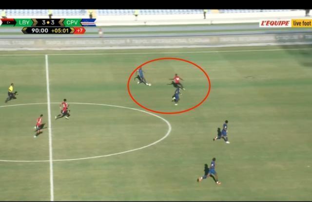 蓉国安平战,红牌点球激,战瞬间,香港赛马,香港赛马场,赛马活动,赛马资讯