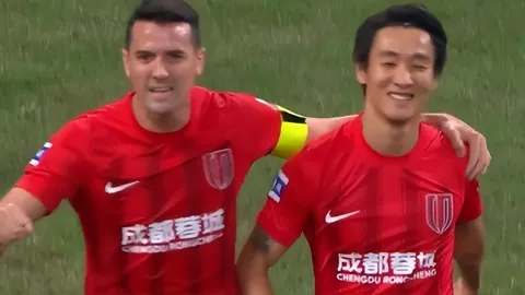 安切洛蒂直言对战亚特兰大欧超杯遭遇巨大考验，盛赞对手强劲实力。